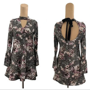 🔥HOST PICK🔥 Francesca’s Collections Alya mock neck dress